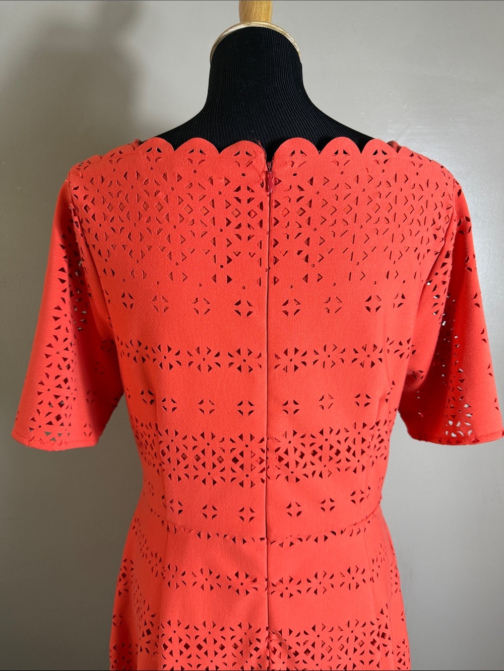 Banana Republic Coral Eyelet Fit & Flare Dress Sz 12 - Picture 8 of 11